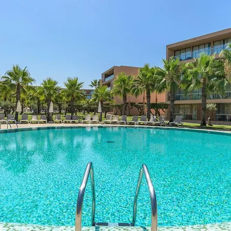 Flh Salgados アパート ギーア